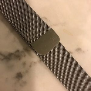 Silver mesh watch band fits Apple Watch 38mm